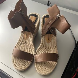 Tan Wedges
